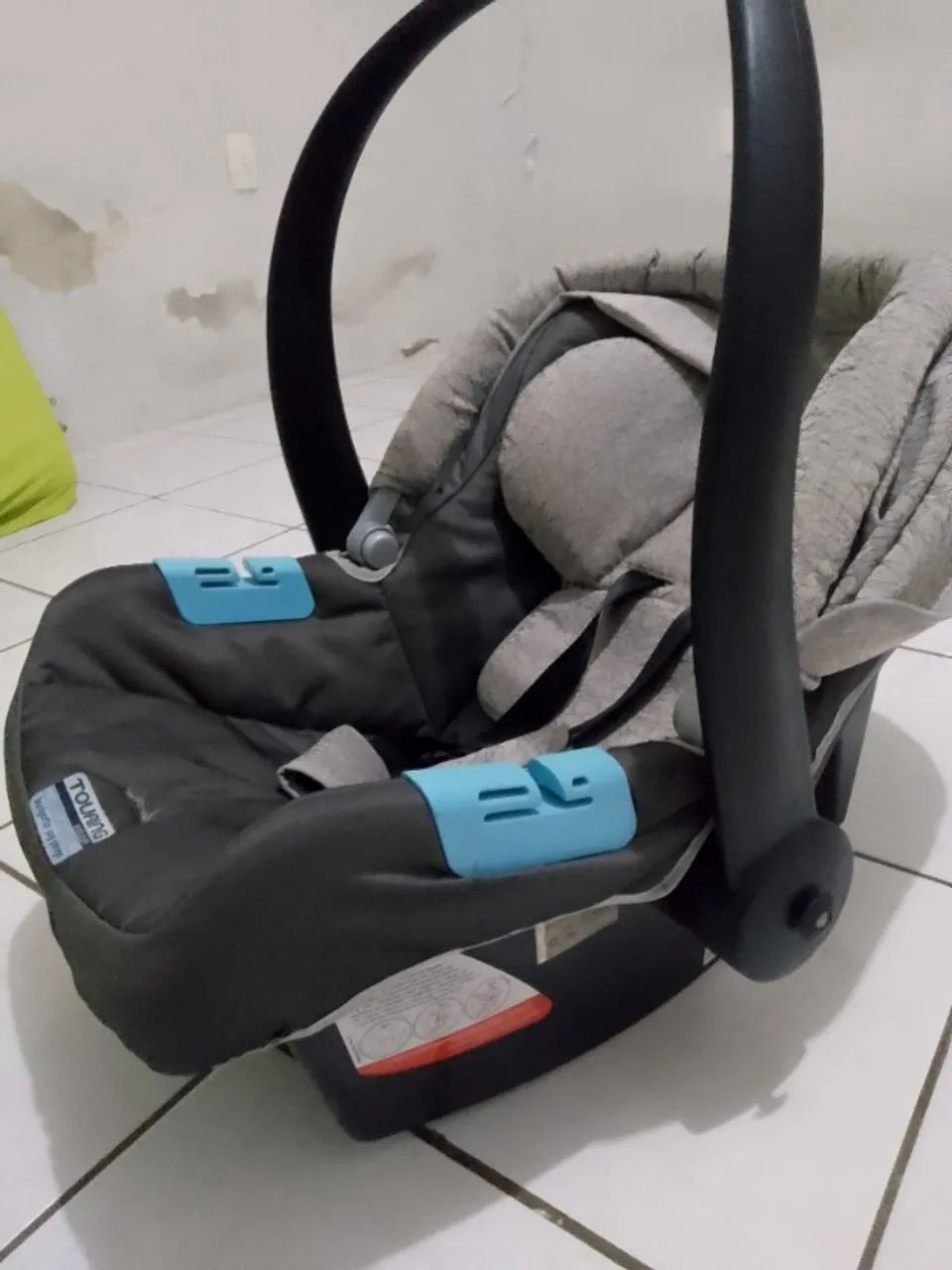 Cadeirinha pra bebê andar em carro 