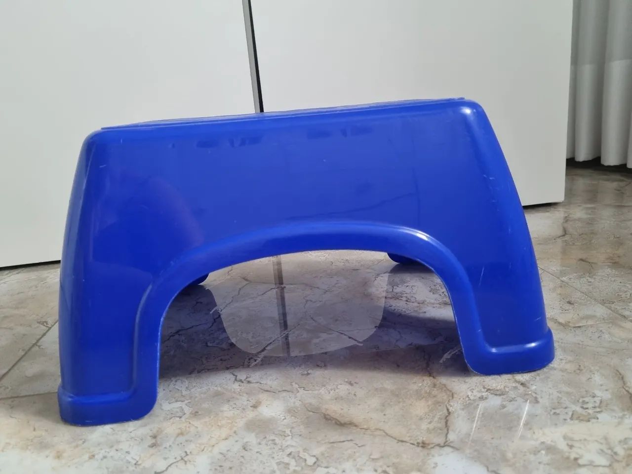 Banco infantil Tramontina suporta até 80 kg 