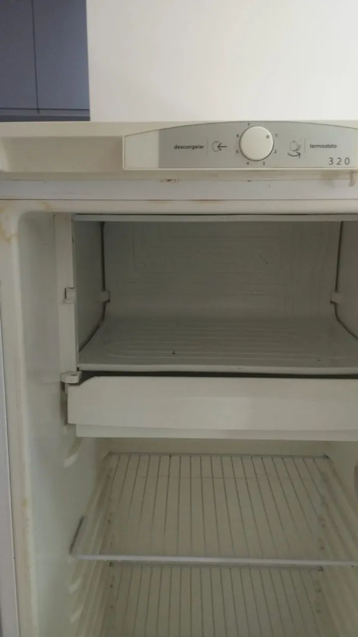 Vendo geladeira Bosch - Foto 2