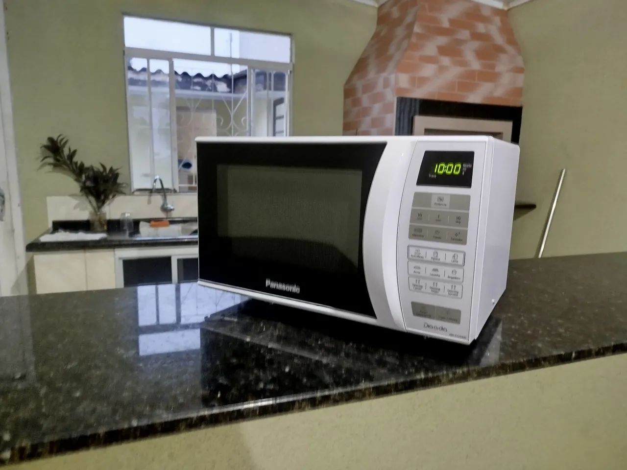 Microondas Panasonic 20L 127v IMPECÁVEL, funcionando 100%, bem conservado, sem observações - Foto 2