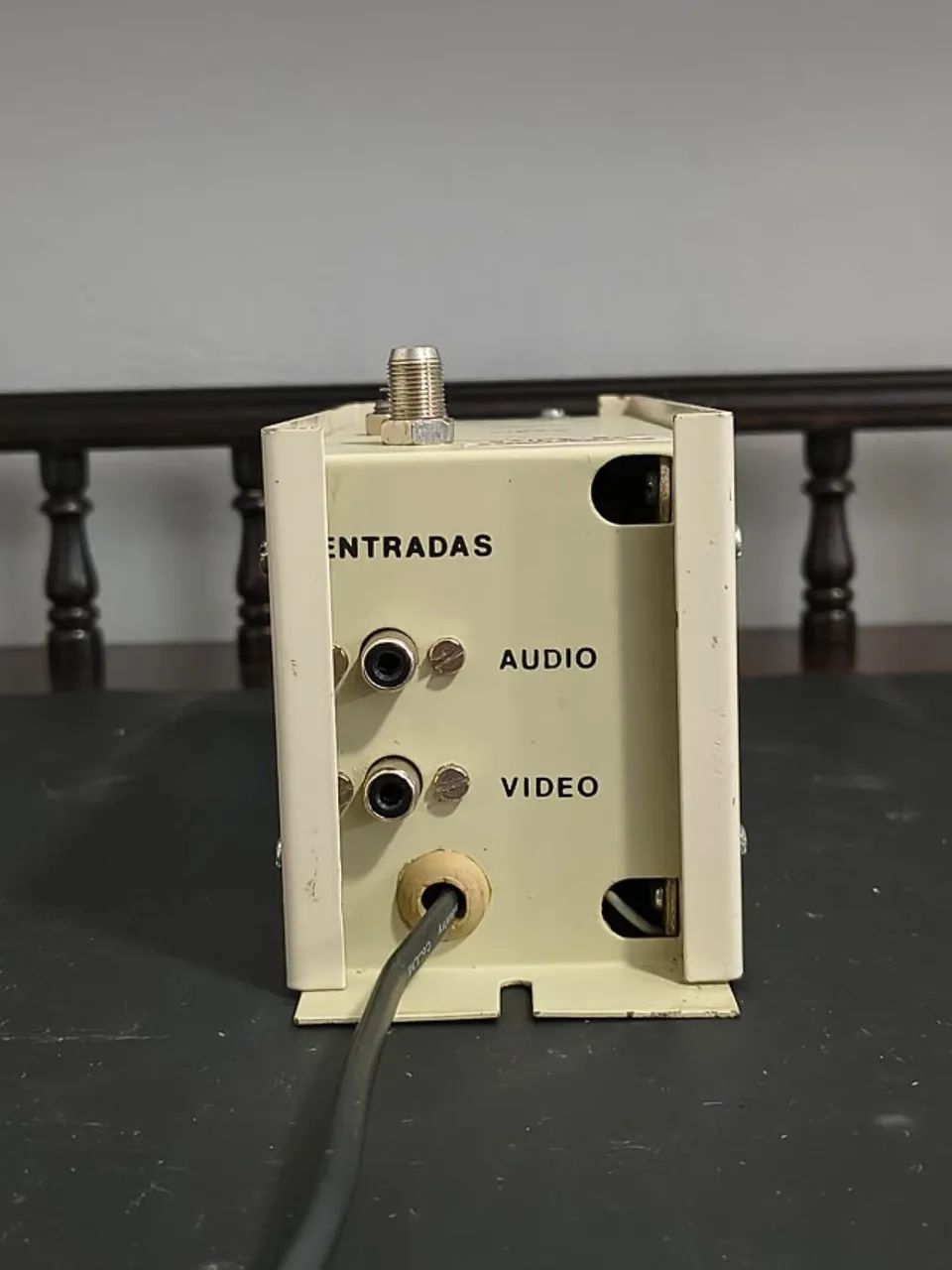 Modulador Rf Tv Analógica Retro Gaming Videogame Antigo - Foto 2