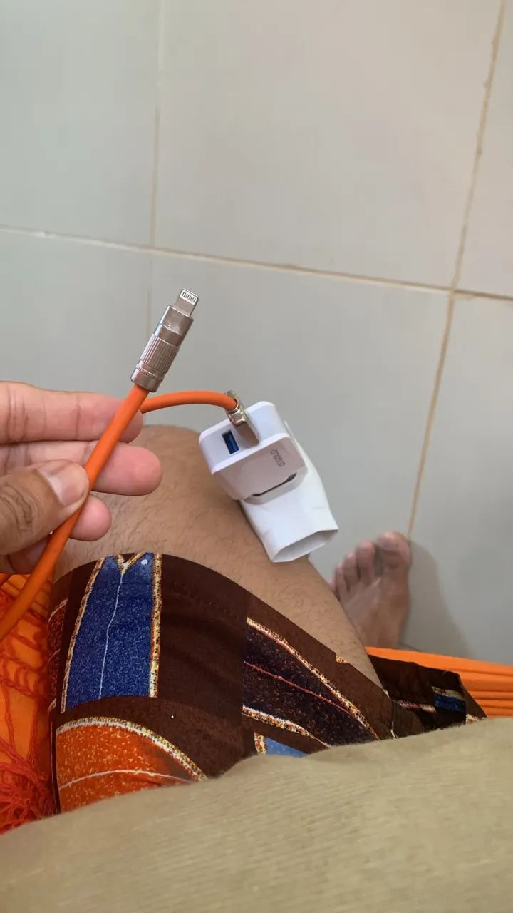 Oi bom dia esse é o iPhone XR ele está na carcaça de um iPhone 17