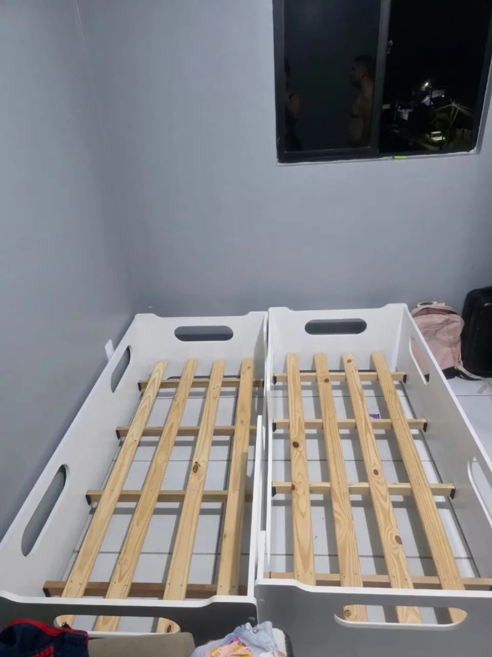 Cama infantil montessoriana acompanha os 2 colchões  