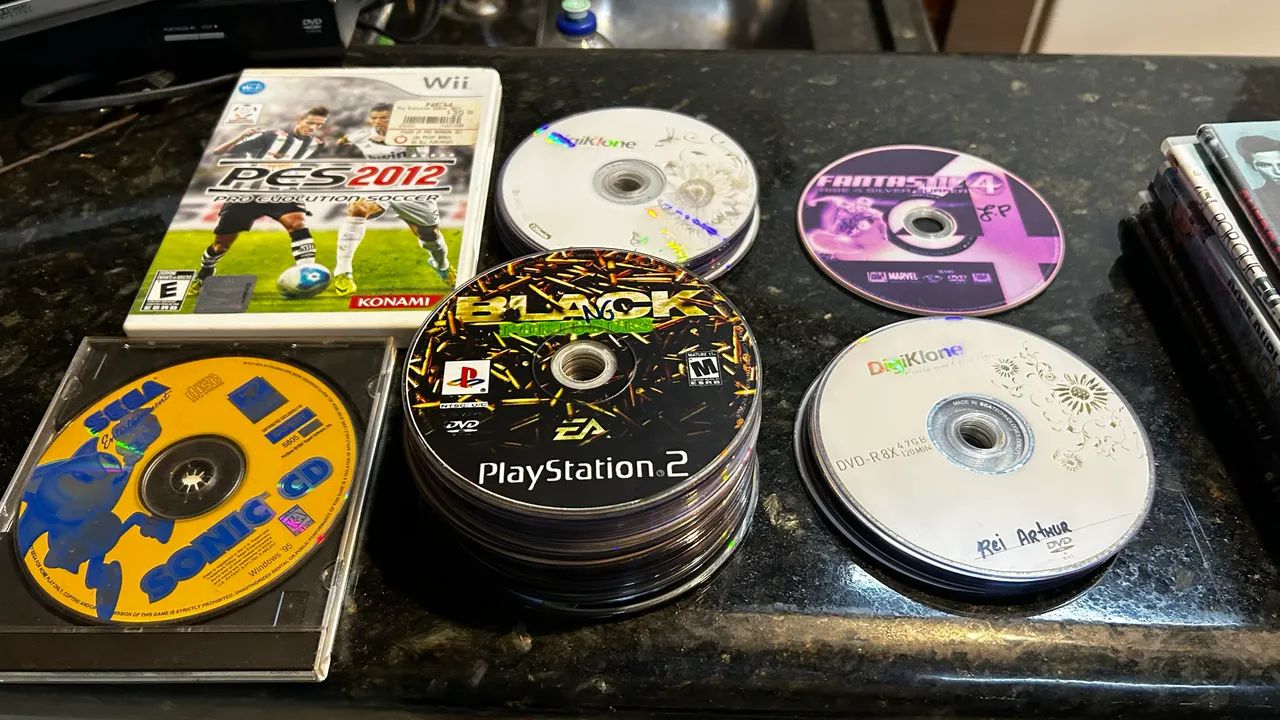 2 Dvd Player + Lote de cd + Jogos de Ps2, pc e Wii (Negociável) - Foto 2