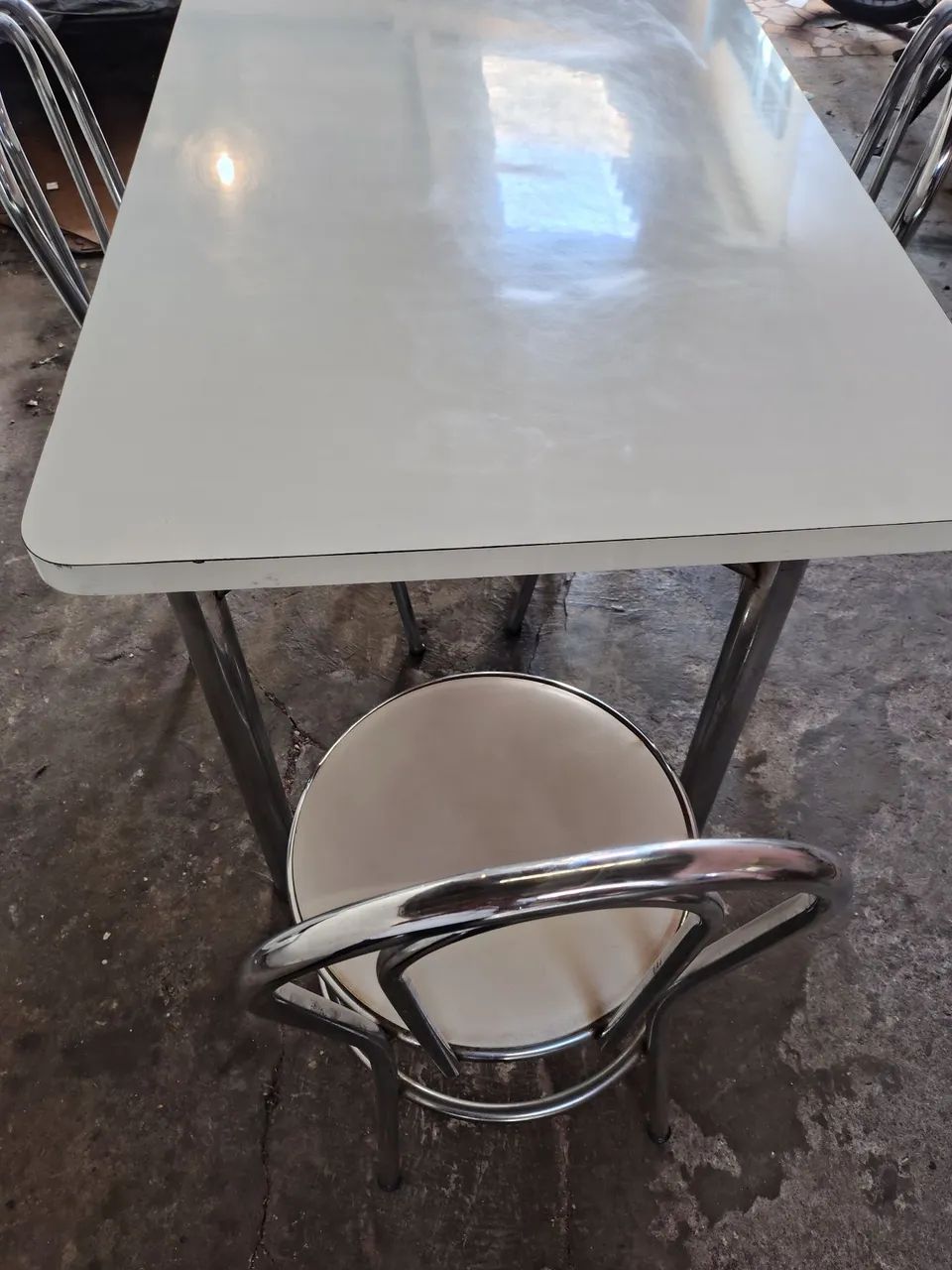 Uma linda mesa 4 cadeiras  - Foto 5