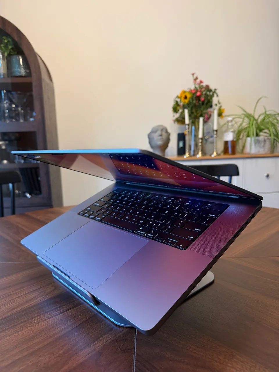 MacBook Pro 16 inch M2 Max 64GB 1TB impecável  - Foto 2