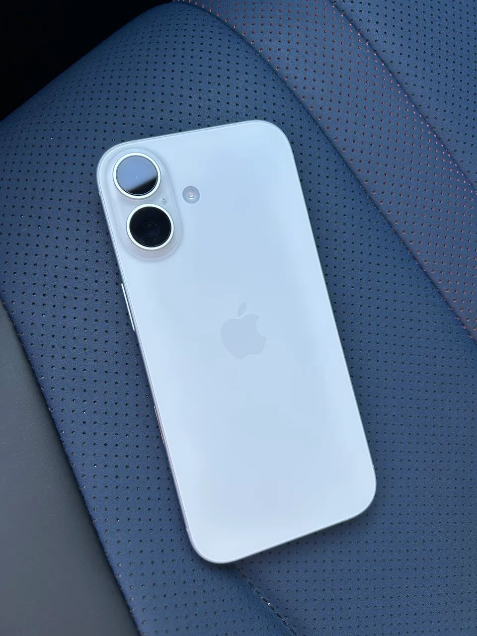 iPhone 17