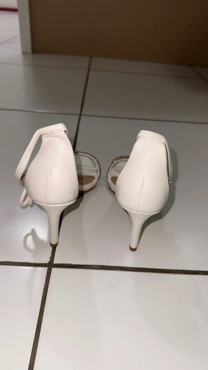 Sandália marca Rosamango branca  - Foto 4