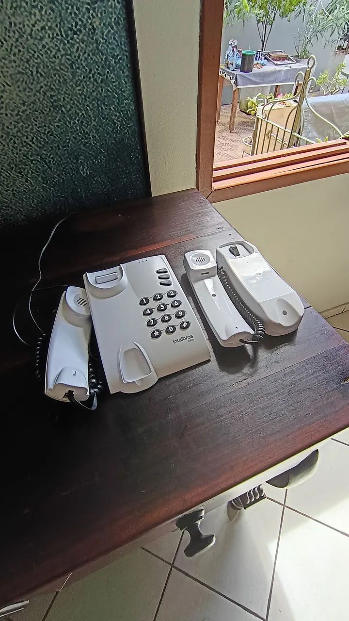 Um interfone e telefone fixo usados  - Foto 2