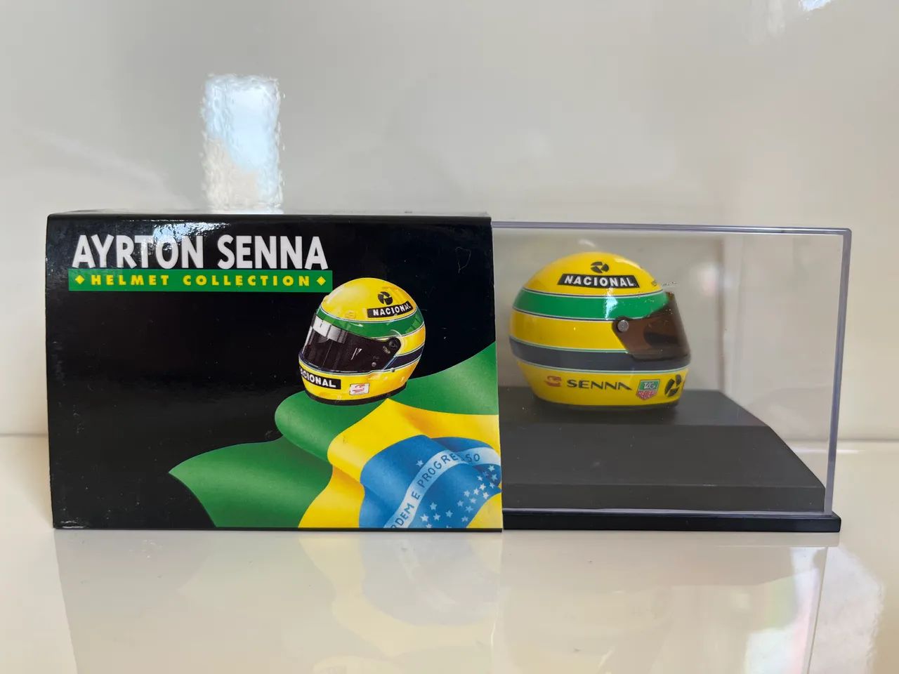 Ayrton Senna Capacete 1:8 Minichamps 1993 - Foto 2