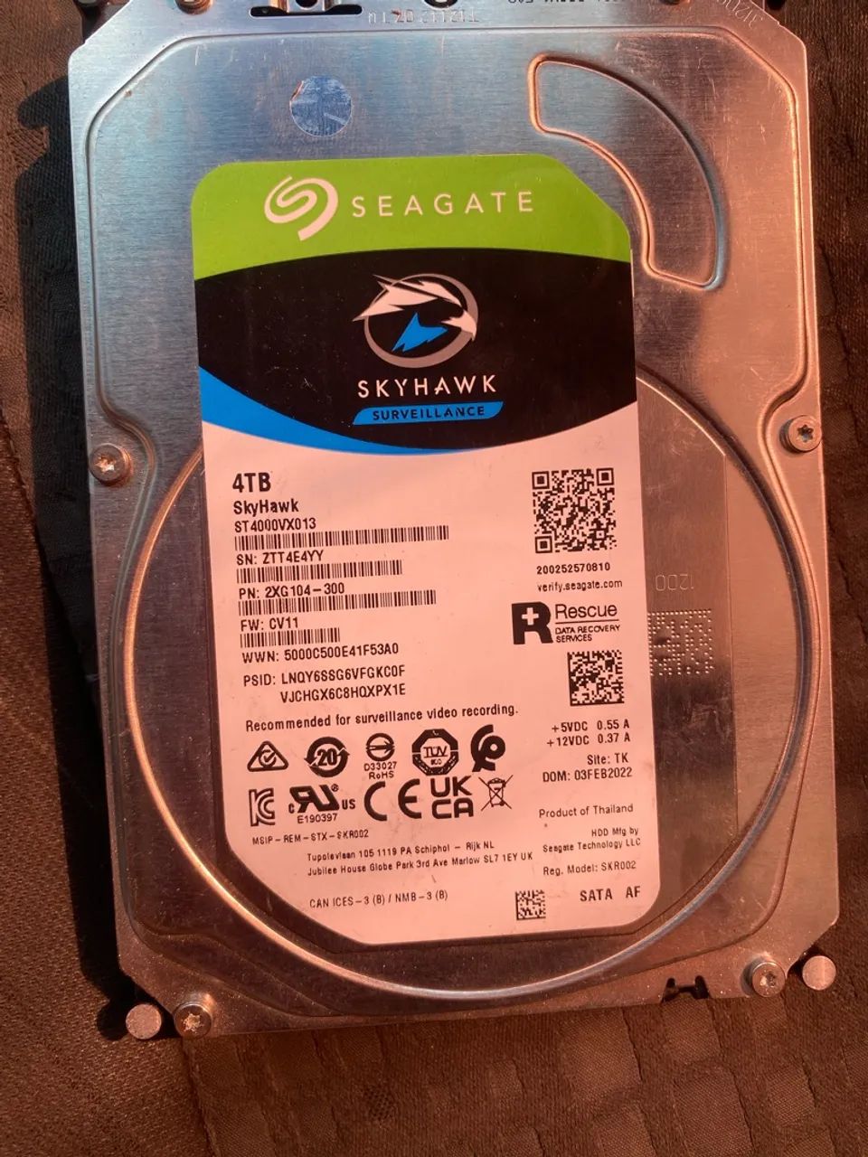 HD seagate 4T skyhawk