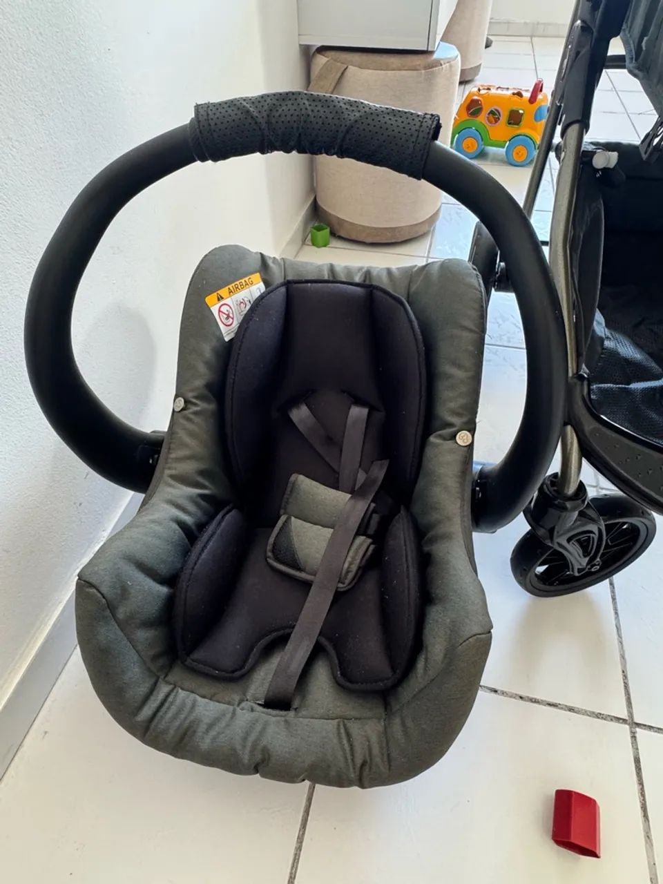 Carrinho de bebê Galzerano com bebê conforto  - Foto 5