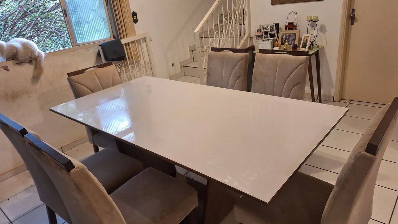 Sala de jantar com seis cadeirad - Foto 5