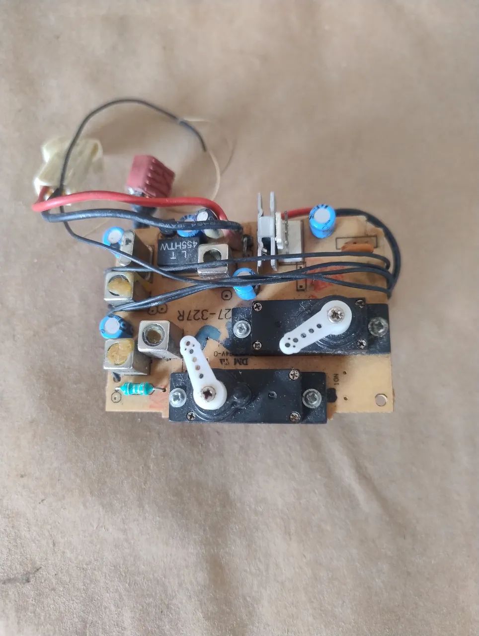 servos para aeromodelos 