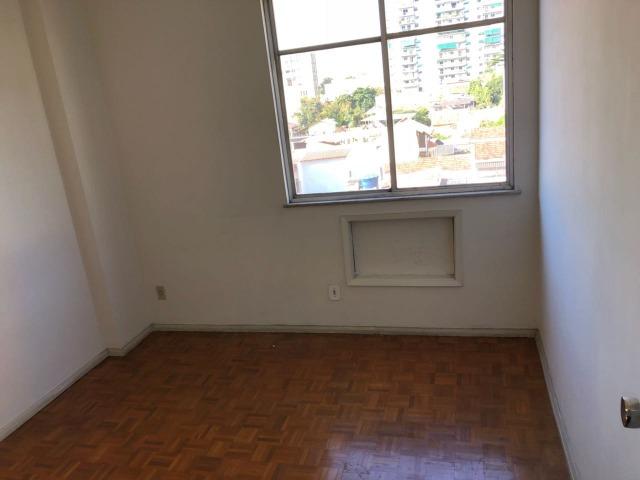 Excelente Apto Vazio amplo 02qts dependência 02vagas portaria elevador Vila Isabel - Foto 9