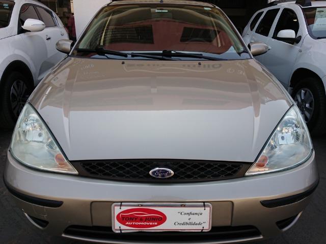 Ford Focus Hacht GLX 1.6 2004 - Foto 6