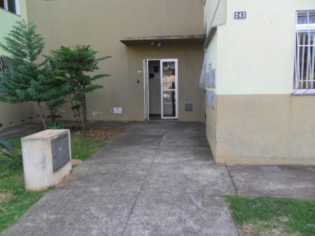 Urgente -Òtimo apto em Porcelanato,rebaixamento em gesso,pia+bancada Granito-Só R$ 95 Mil - Foto 12