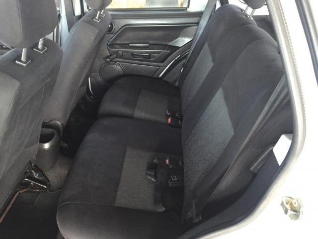 Fiesta Personnalité 1.0 8V 66cv 5p - Foto 8