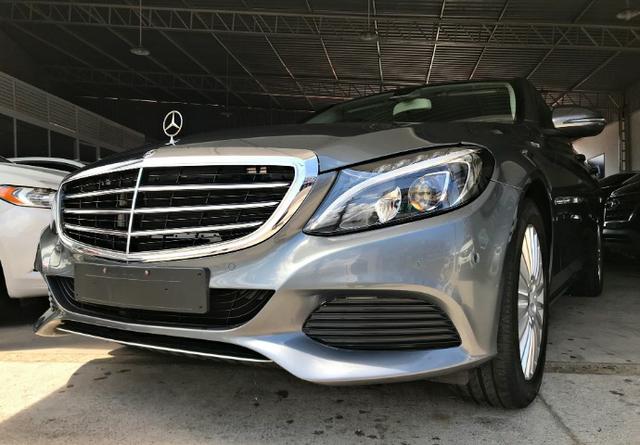 Mercedes Benz C180 Exclusive 1.6 Turbo. Cinza 2017/2018 - Foto 2