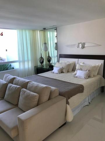 Maravilhosa casa com 5 suites e piscina no Itaigara ! totalmente mobiliada - Foto 8