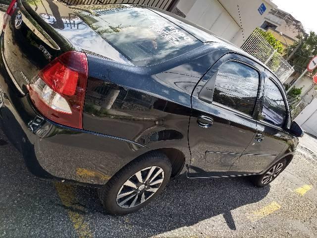 Etios sedan Platinum - Foto 2
