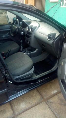 Vendo esse carro em perfeita condições de uso - Foto 2