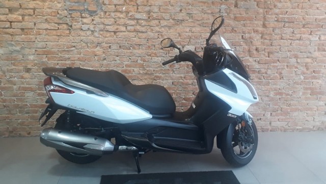 KYMCO DOWNTOWN 300I ABS ** CONSERVADA**