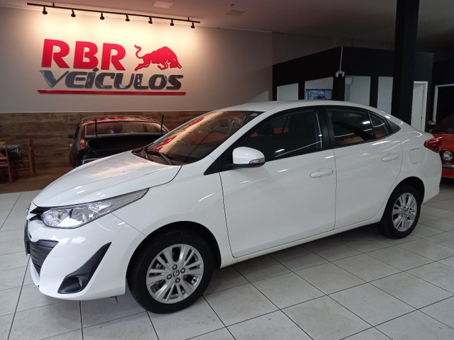 YARIS SEDAN XL AUTOMATICO