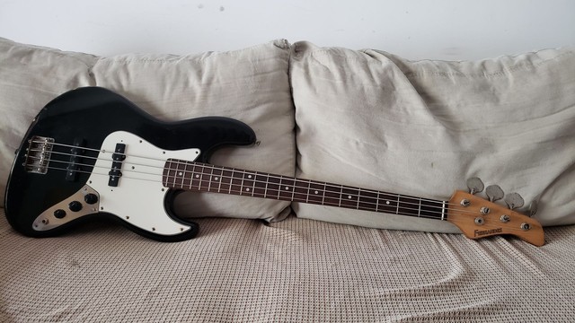 Baixo Fernandes Jazz Bass Japonês 4c (1980s)