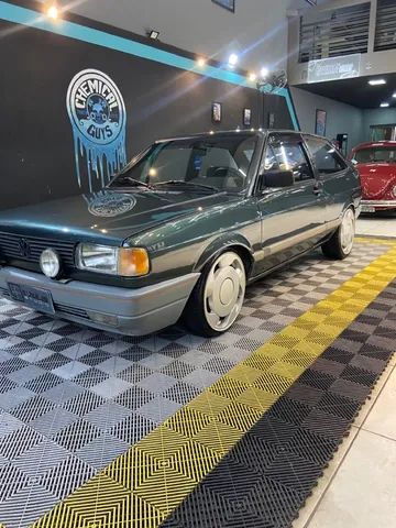 Gol GL 1994 com aro 17 e rebaixado