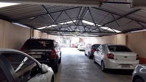 Terreno no Bairro Moinhos de Vento, 567m² , casa com 3 salas, salão aberto com churrasquei