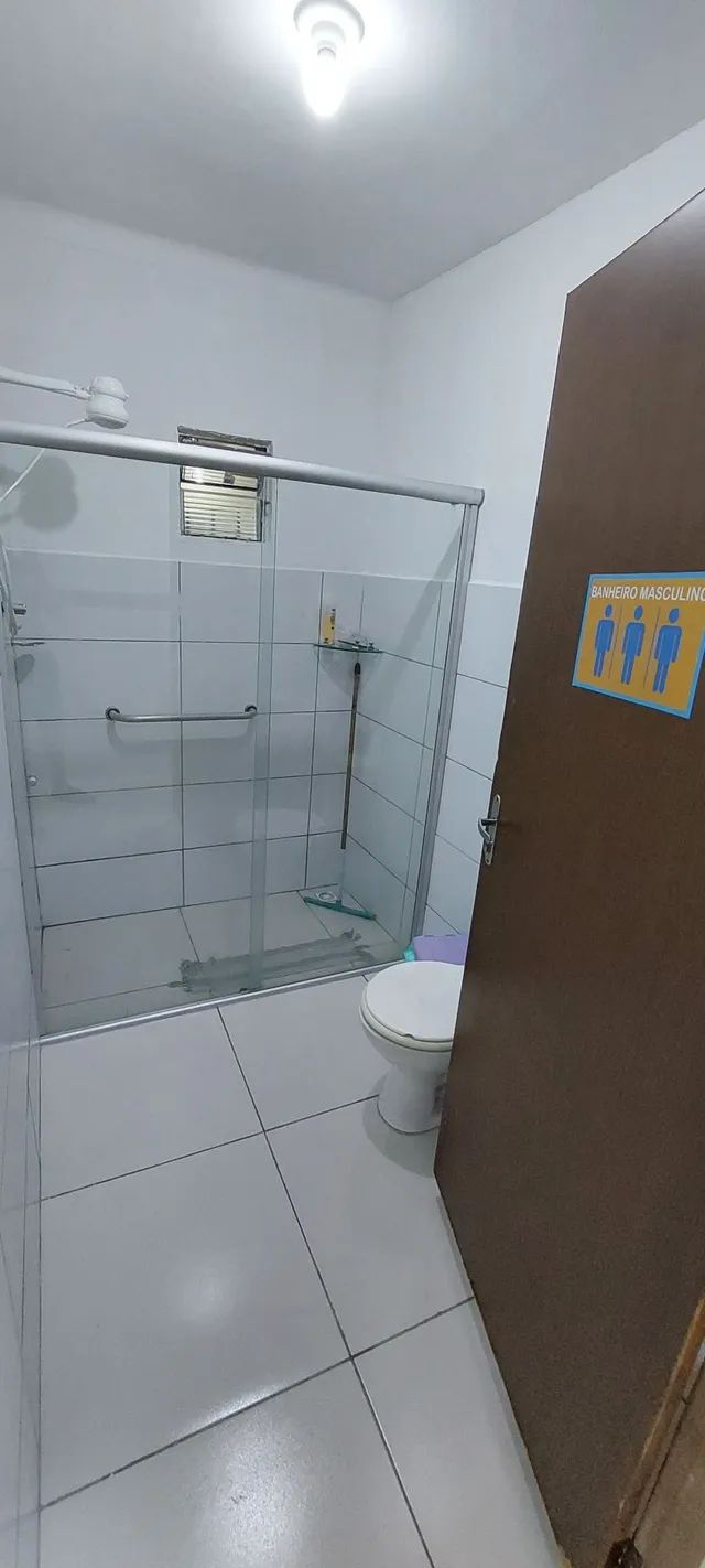 Box pra banheiro em vidro e manutenções e serviço de pintura em geral  - Foto 3