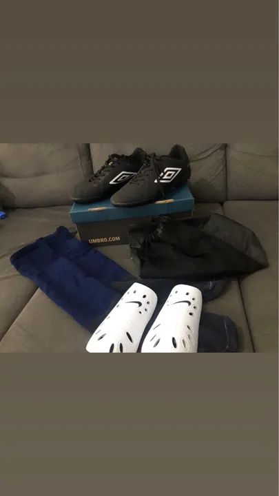 Kit Chuteira Umbro, Meião, Caneleira Nike