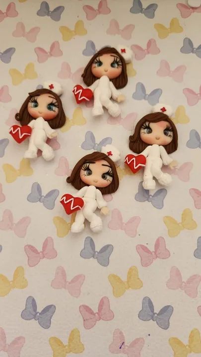 Apliques de biscuit pra caneta, laços, crachá 