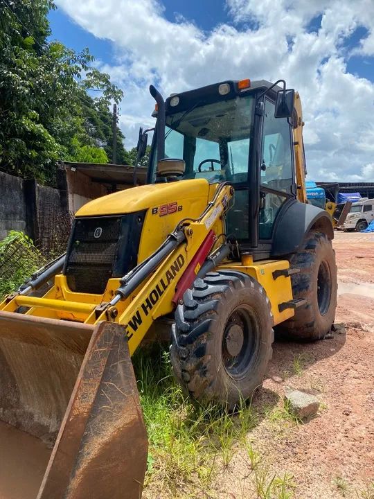 Retroscavadeira New Holland 2022 - Foto 4