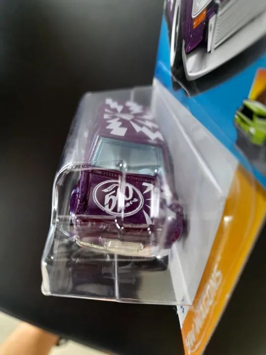 HOT WHEELS DATSUN BLUEBIRD WAGON (510) 2024 - Foto 4
