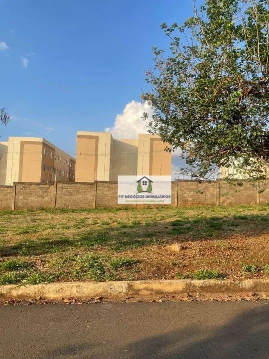 Terreno 210m² no Condomínio Nevada