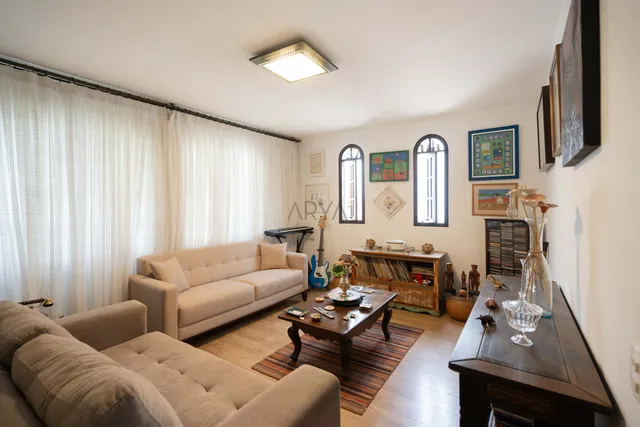 Casa à venda no Ahú ARYA 1