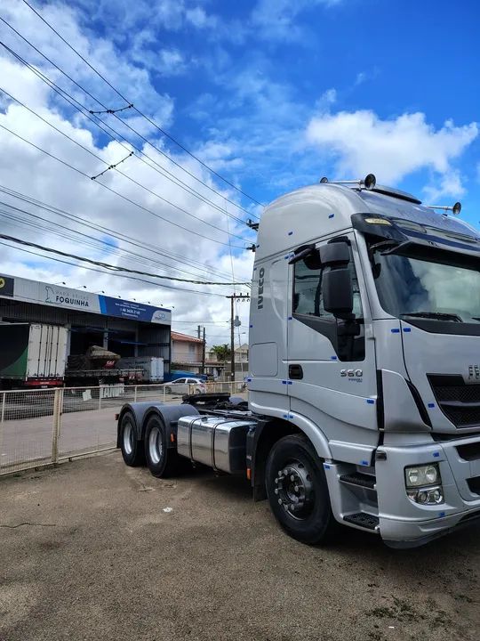 Iveco Hi-Way 6×4 Automático Top de linha