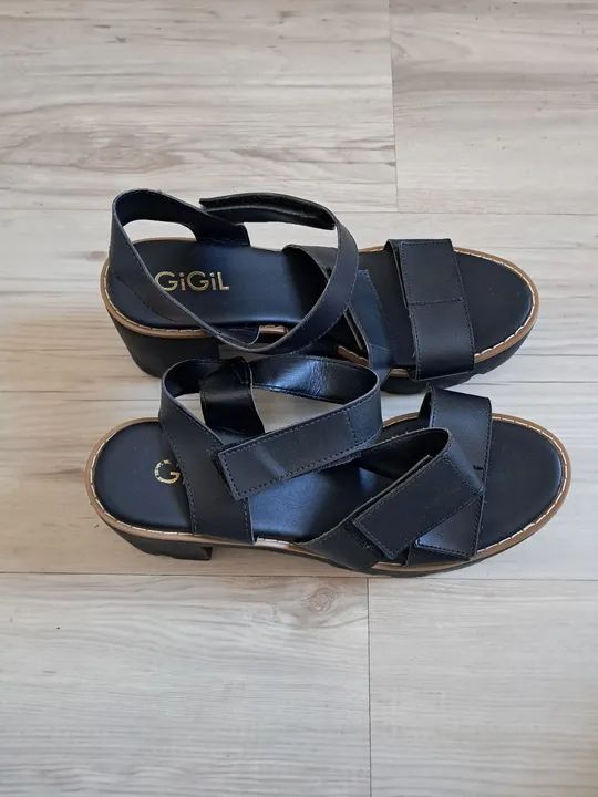 Sandália Preta Gigil tam.37 **NOVA**