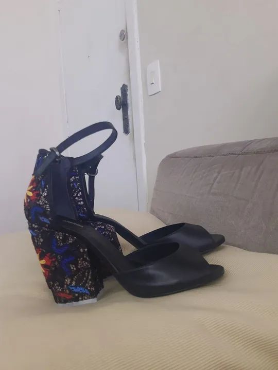 Sapato Arezzo tamanho  37 - Foto 3