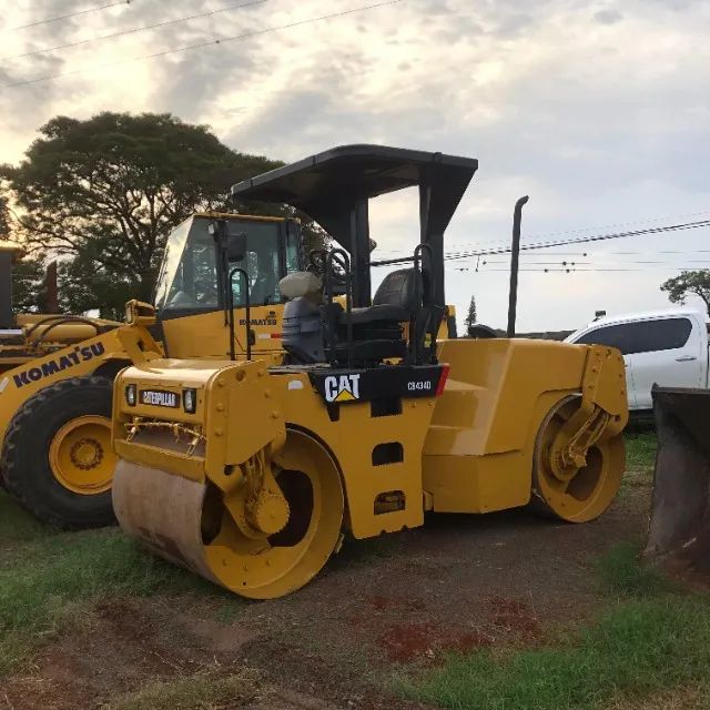 Rolo Compactador Caterpillar CB 434D ano 2011 - Foto 5