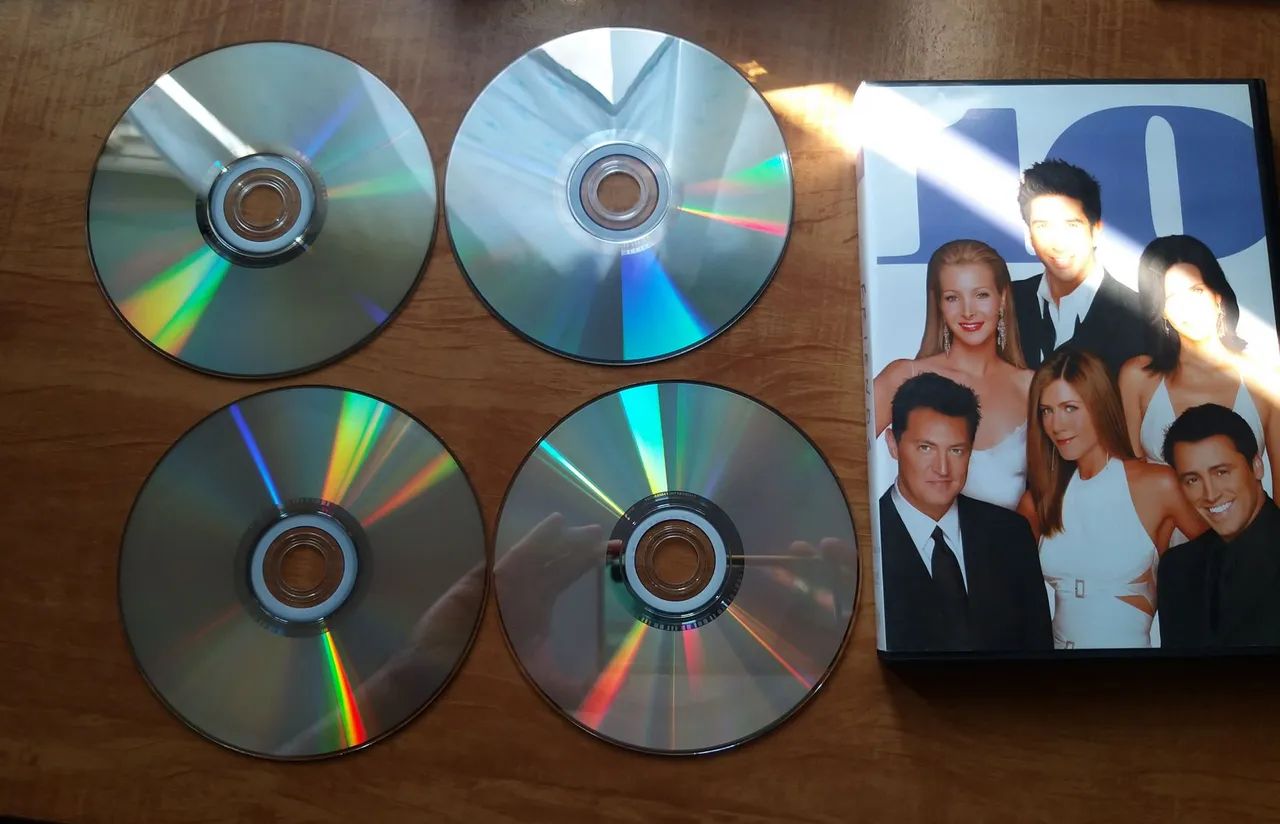 DVD série FRIENDS 10a Temporada completa (04 discos) - Foto 4