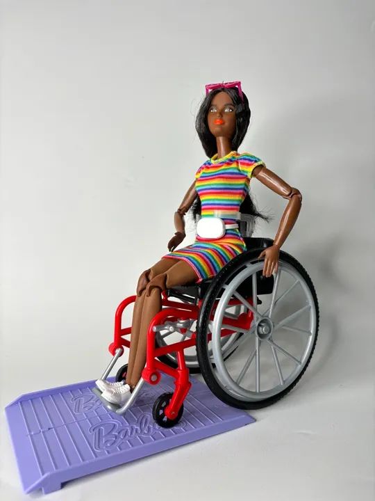 Barbie fashionista cadeirante 
