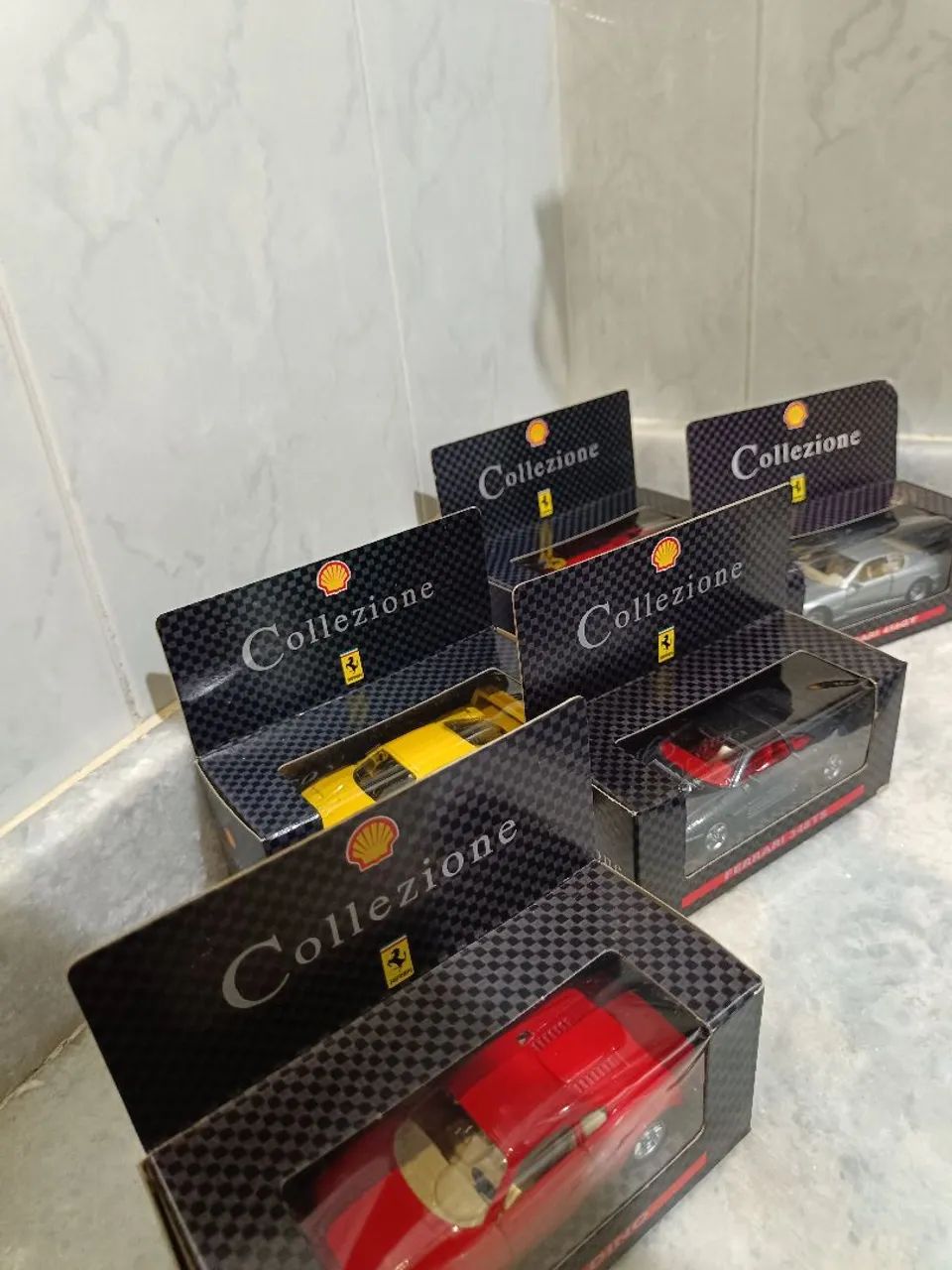 Coleção de Carros Ferrari em Miniatura