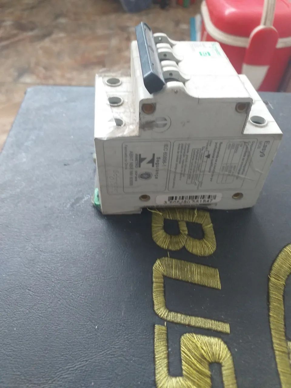 Disjuntor Schneider Electric Easy9 C50 3000A - Foto 2