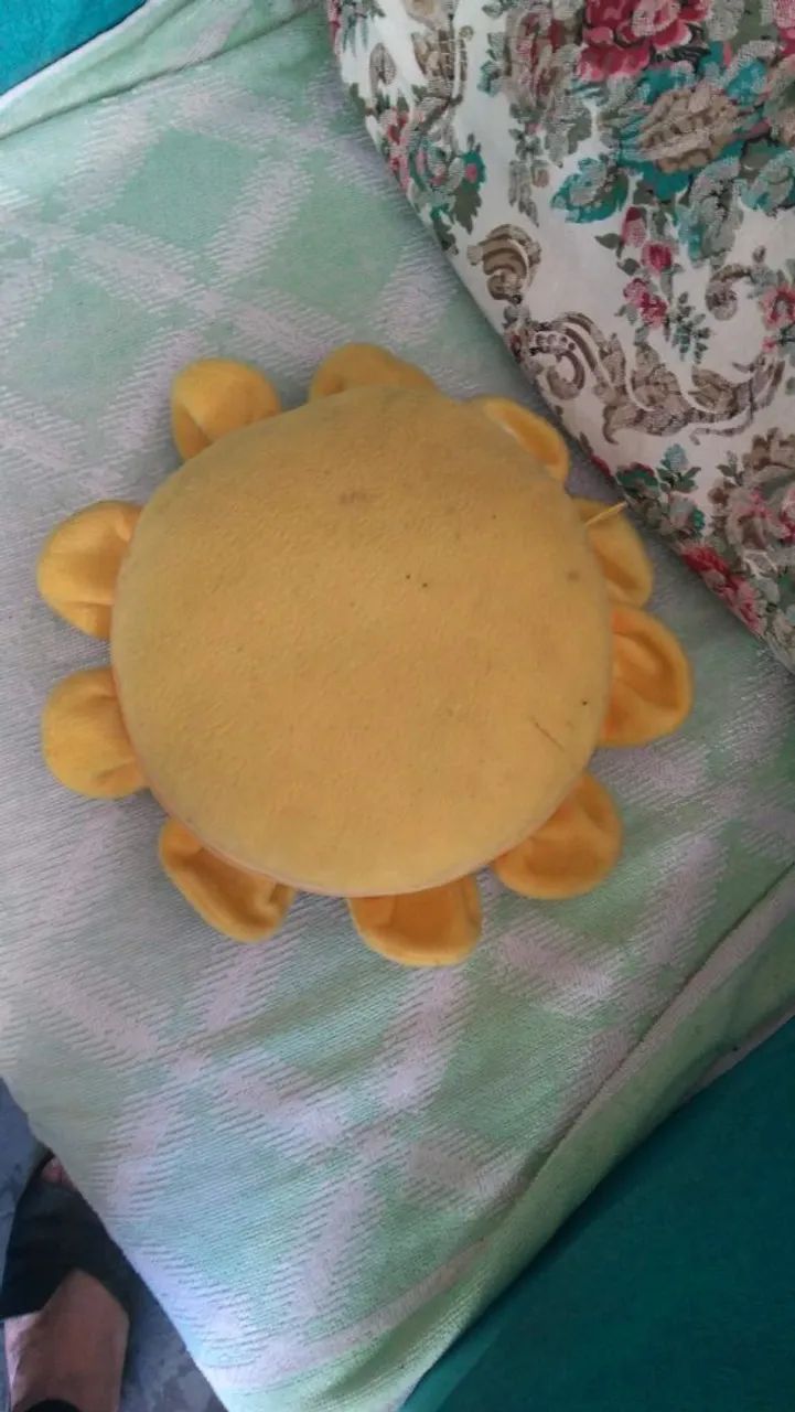 Pelúcia de Sol Sorridente - Foto 2