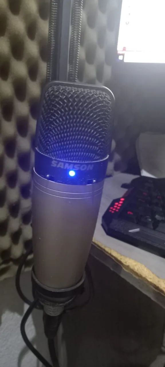 Microfone Samson - Qualidade e Durabilidade64312832443523120