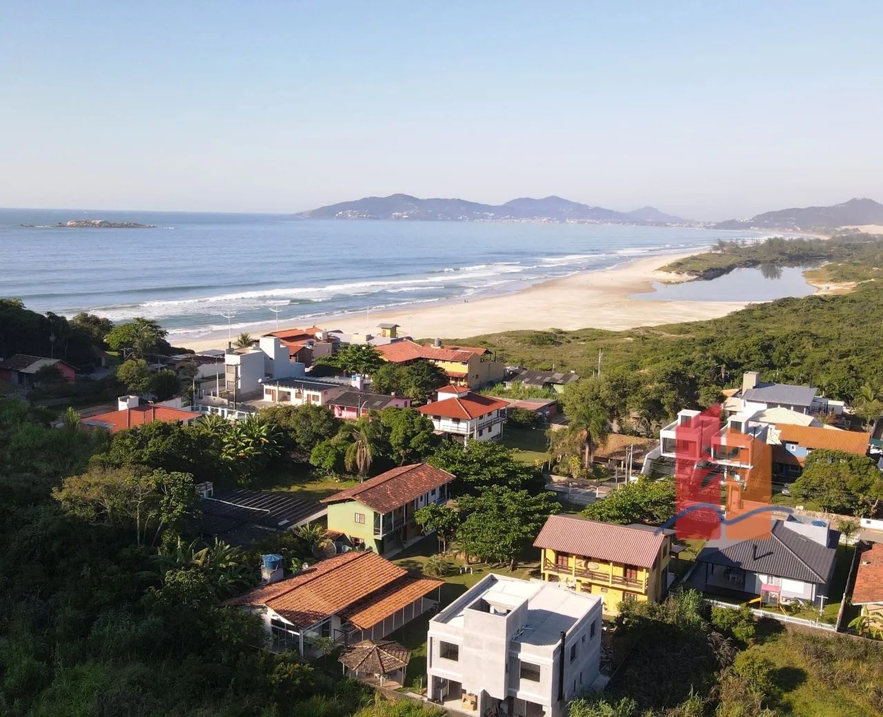 Casa com Vista Panorâmica para o Mar e Lagoa  Praia do Siriú, Garopaba/SC - Foto 3