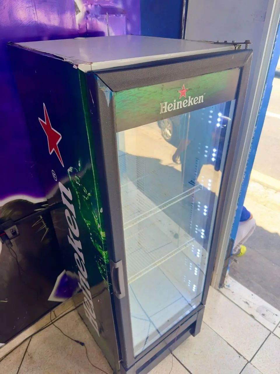 Geladeira expositora para bebidas Heineken - Foto 2